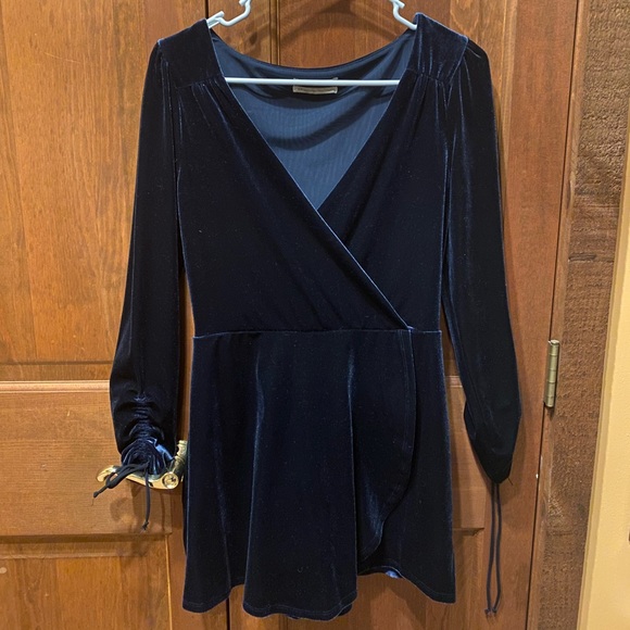 URBAN OUTFITTERS NAVY ROMPER - Picture 2 of 3